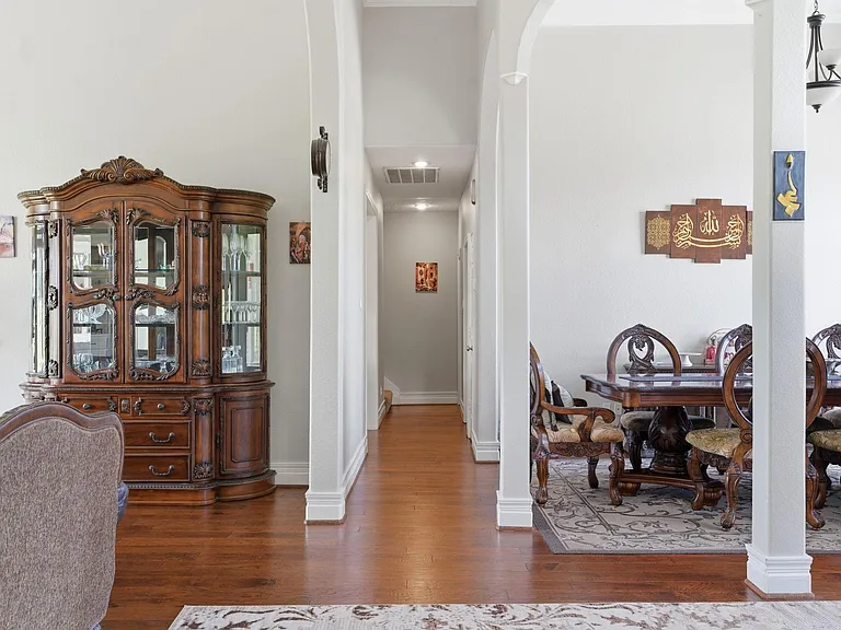 108 Somerton Dr — Photo 12