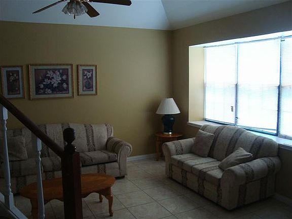 4th image of 2935 Ontario Dr