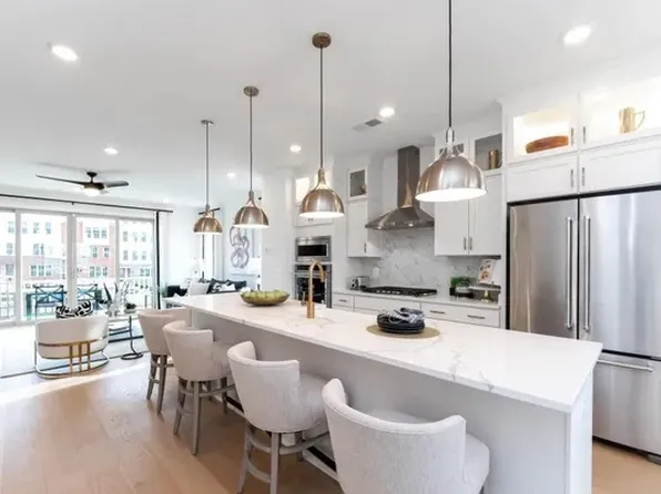 (undisclosed Address), Leesburg, VA 20176