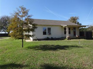 800 S Louisiana St, Grandview, TX 76050