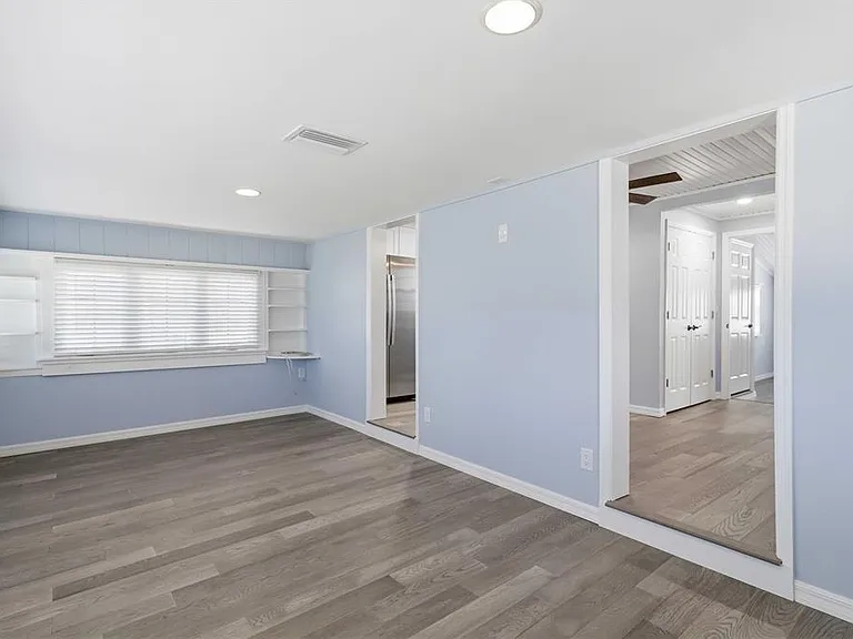 607 Manatee Ave — Photo 9