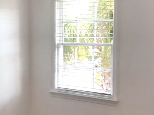 74 Logan St, Charleston, SC 29401