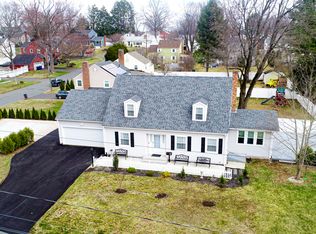 50 Briarwood Rd, West Hartford, CT 06107