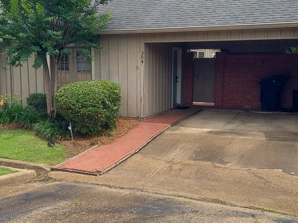 304 River Pl, Jackson, MS 39211