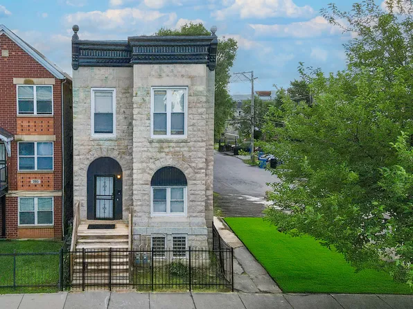 209 S Albany Ave, Chicago, IL 60612
