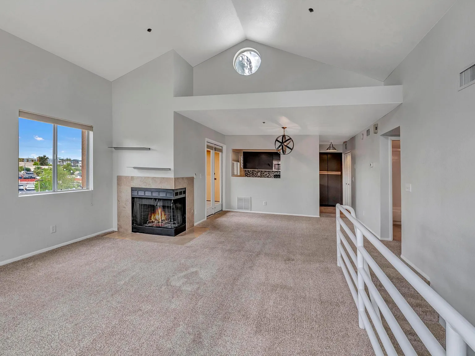 2 bed, 2.0 bath, 1034 sqft, $1,995 — Photo 2