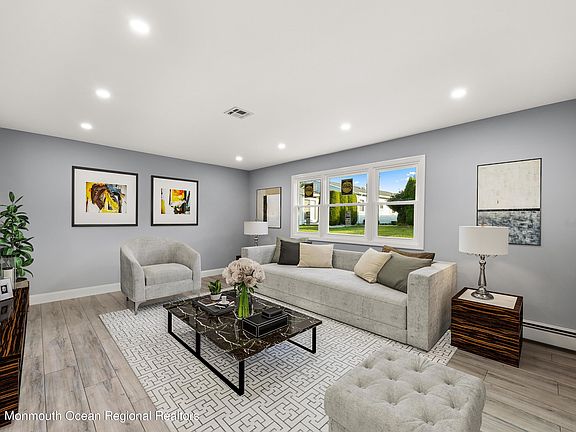 4th image of 3 Longdenville St