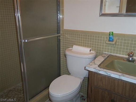 3rd image of 364 Garland Ct