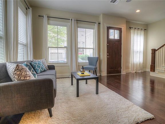 5th image of 2520 Bluebonnet Ln Unit 34