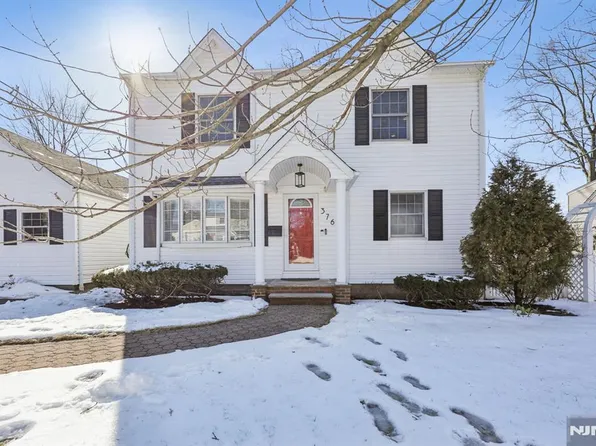 376 Deerfield St, Ridgewood, NJ 07450