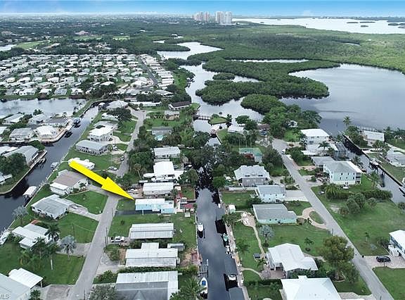 3rd image of 24561 Dolphin St