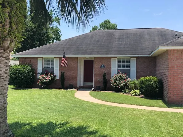 2281 Orion Lake Dr, Navarre, FL 32566