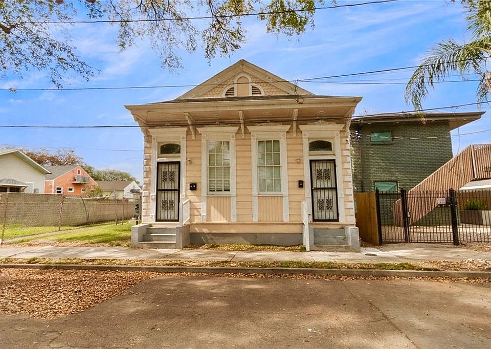 1st image of 2117-19 Danneel St