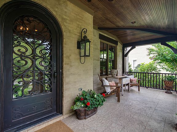 2nd image of 634 Stonewater Blvd