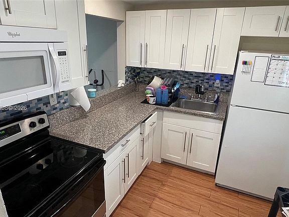 5th image of 505 NW 177th St APT 212