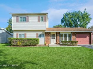 148 Springleaf Dr, Bolingbrook, IL 60440