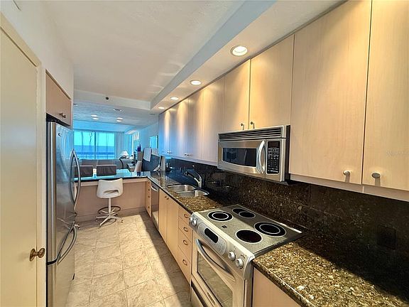 5th image of 1135 GULF OF MEXICO DRIVE #505
