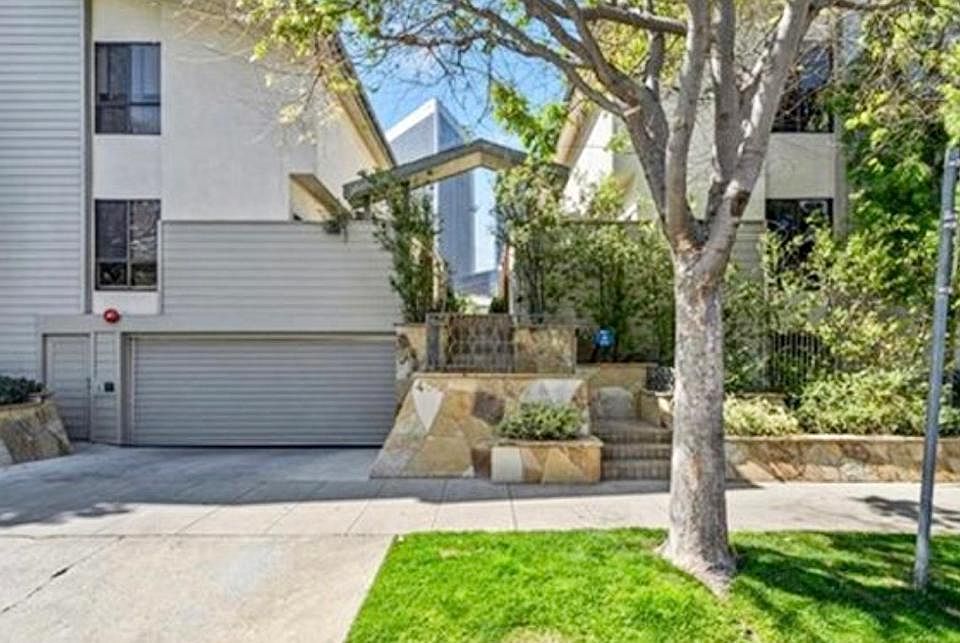 Private set of townhomes with gated access