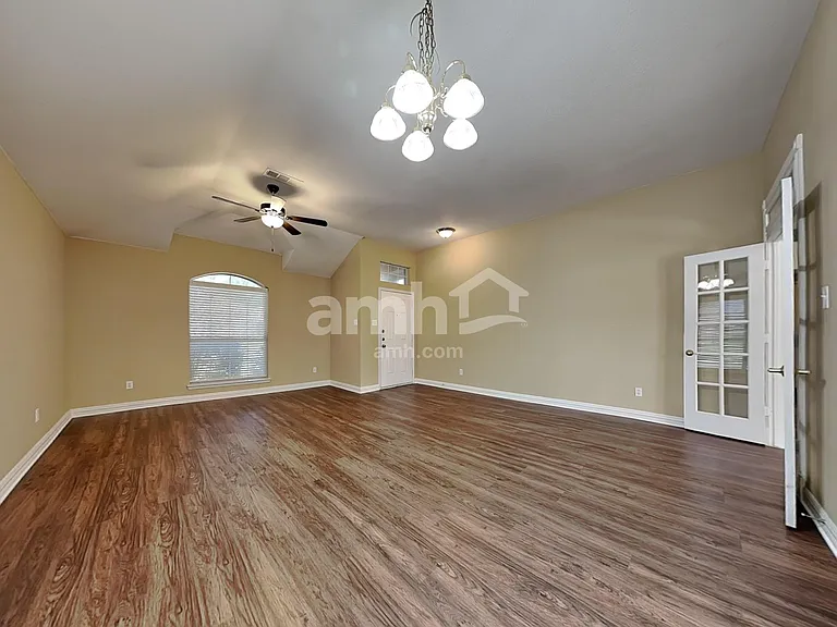 7202 Airline Dr — Photo 11