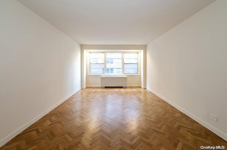 1st image of 10 W 15th Street #813