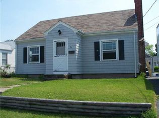 35 Woodside Ave, Pawtucket, RI 02861