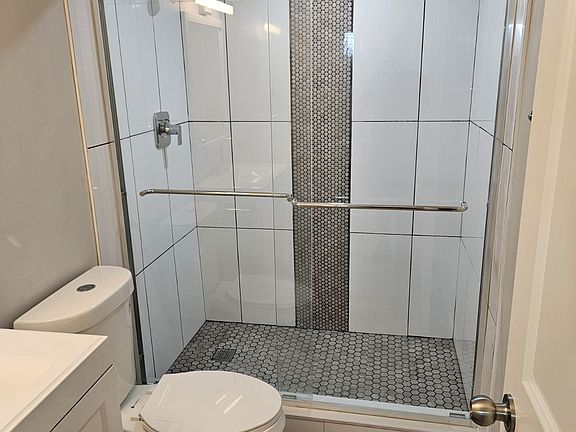 5th image of 320 SE 11th Ave #2B-2Ba-1096Sqft
