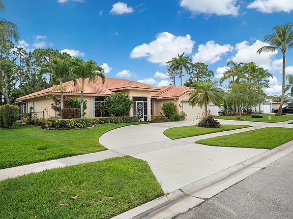 4th image of 245 Monterey Way