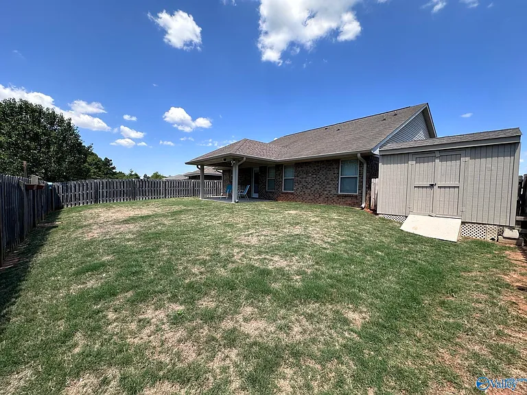 240 Fields Pond Dr — Photo 16