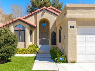 11611 Ash St, Apple Valley, CA 92308