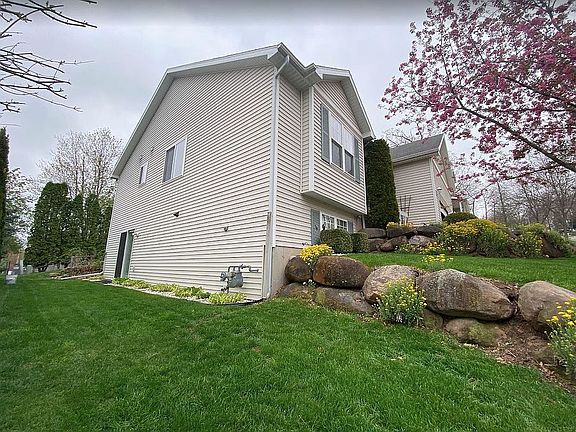 2nd image of 6242 Adobe Way