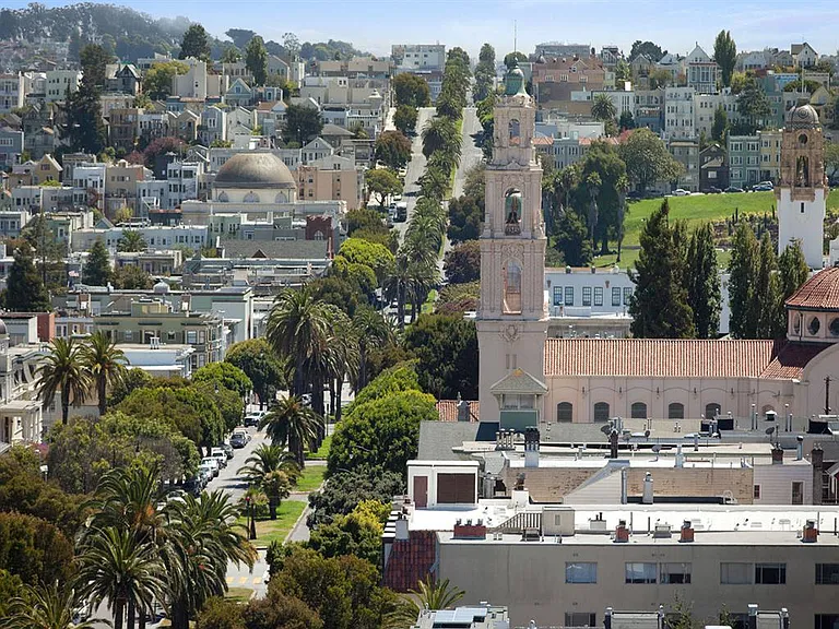 38 Dolores — Photo 14