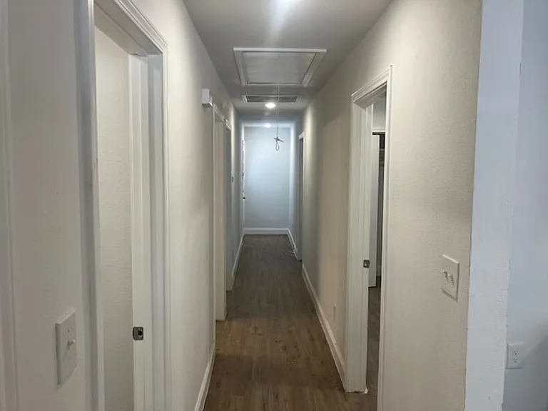 110 Bowie St — Photo 6