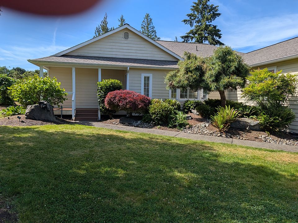 1st image of 1389 Lena Pl NE