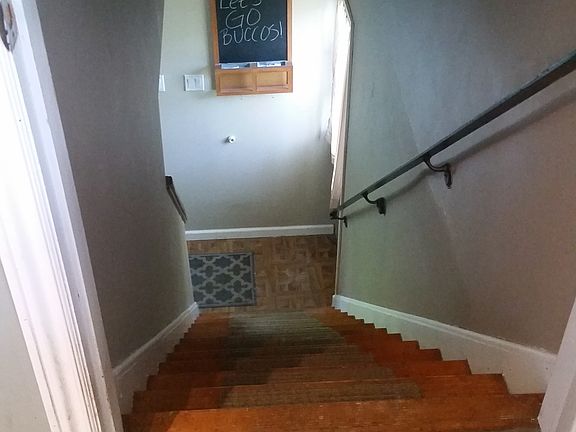 Steps to Finished Basement (off of kitchen)