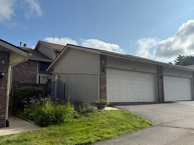 14 Kirks Ct #1