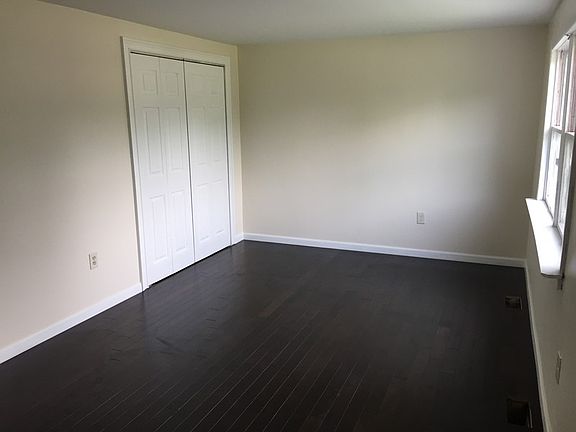 4th image of 48 River Dr