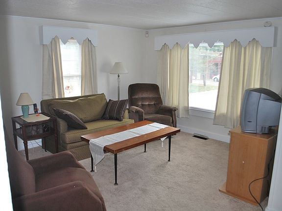 5th image of 16 Doten Ave