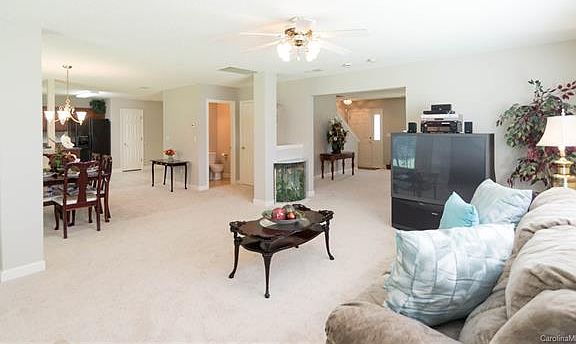 4th image of 2437 Marett Blvd