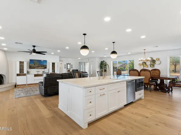 2726 E SIERRA Street, Phoenix, AZ 85028
