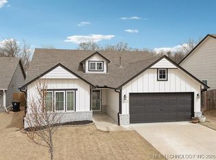 6613 S 22nd Ct, Broken Arrow, OK 74012