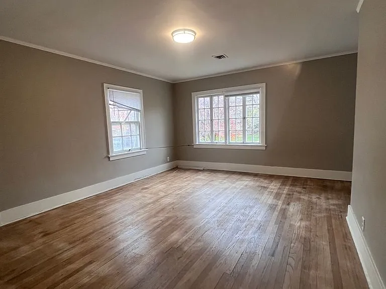 411 S 38th Ave — Photo 18