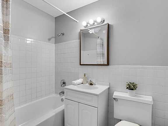 5th image of 749 Trace Dr Unit 2073