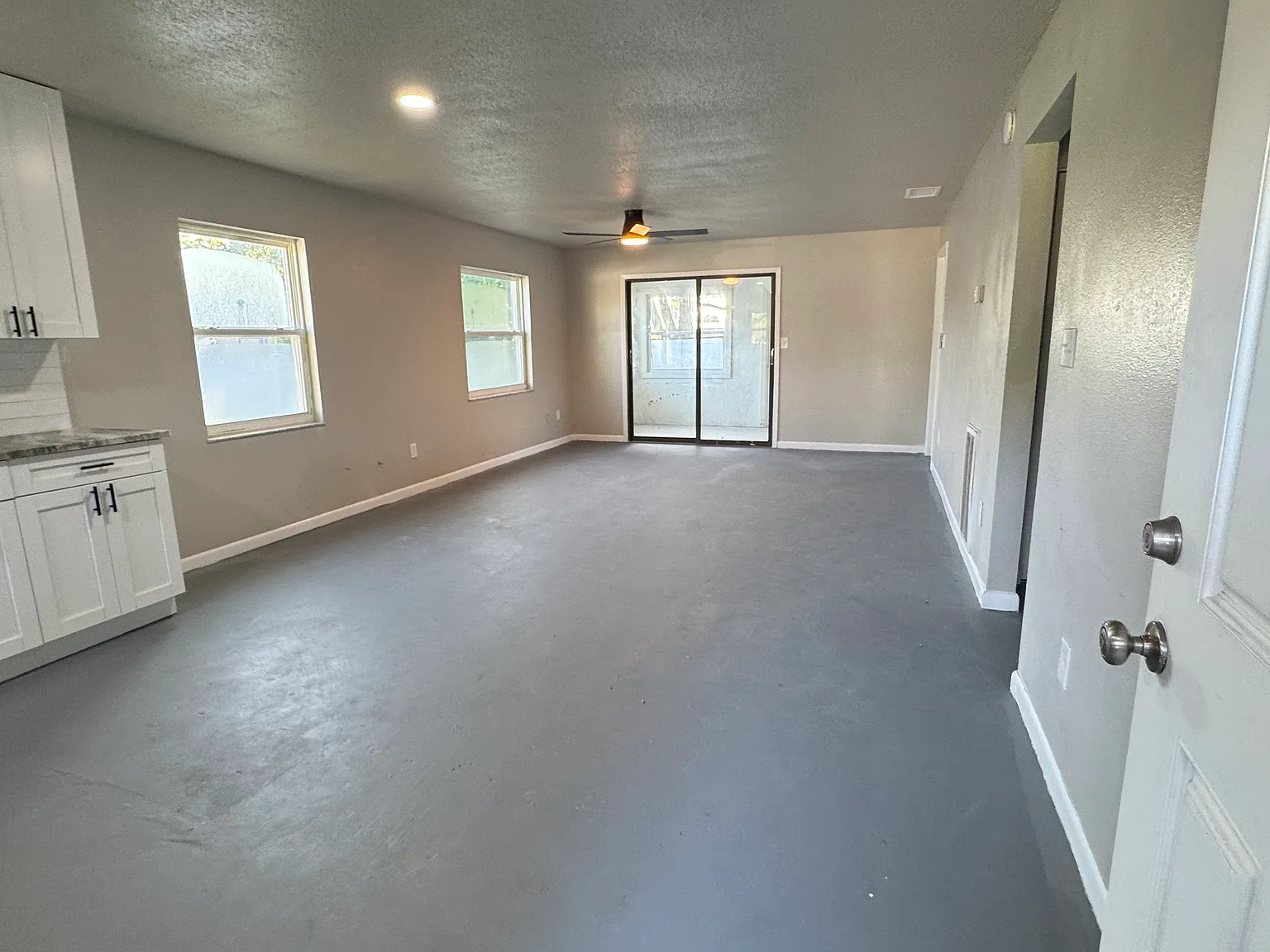2 bed, 1004 sqft, $1,750 — Photo 4