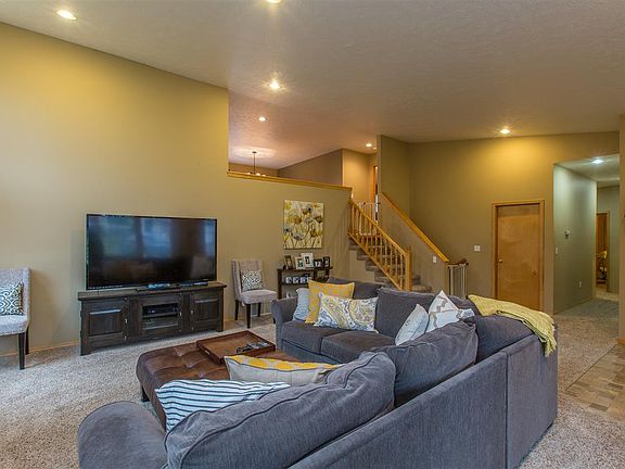 4th image of 4216 S Greystone Ln