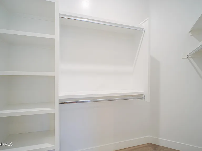 12424 E Victoria St — Photo 45