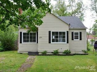 1376 Union St, Benton Harbor, MI 49022