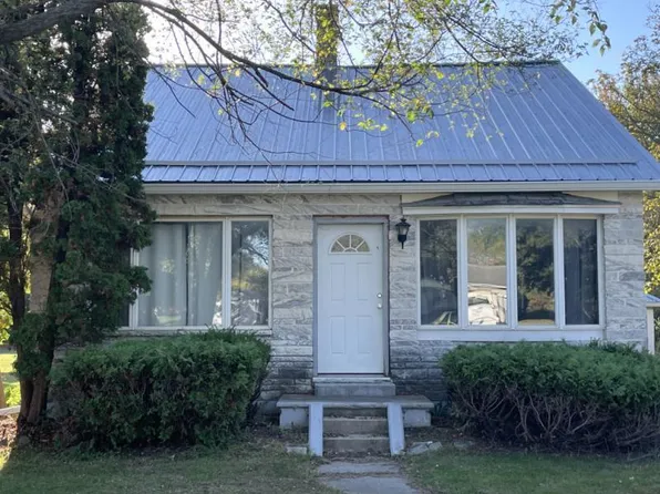 1346 E Caro Rd, Caro, MI 48723