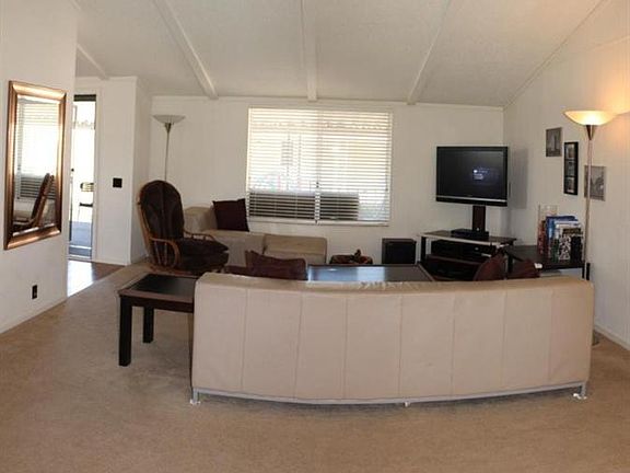 4th image of 424 Lily Ann Way #424