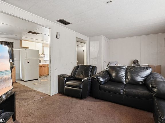 5th image of 1004 Kentucky Ave