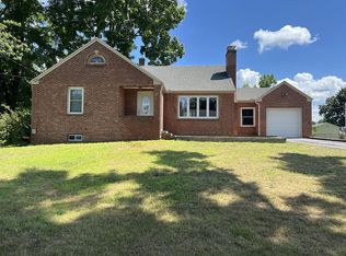 29 John St, East Longmeadow, MA 01028